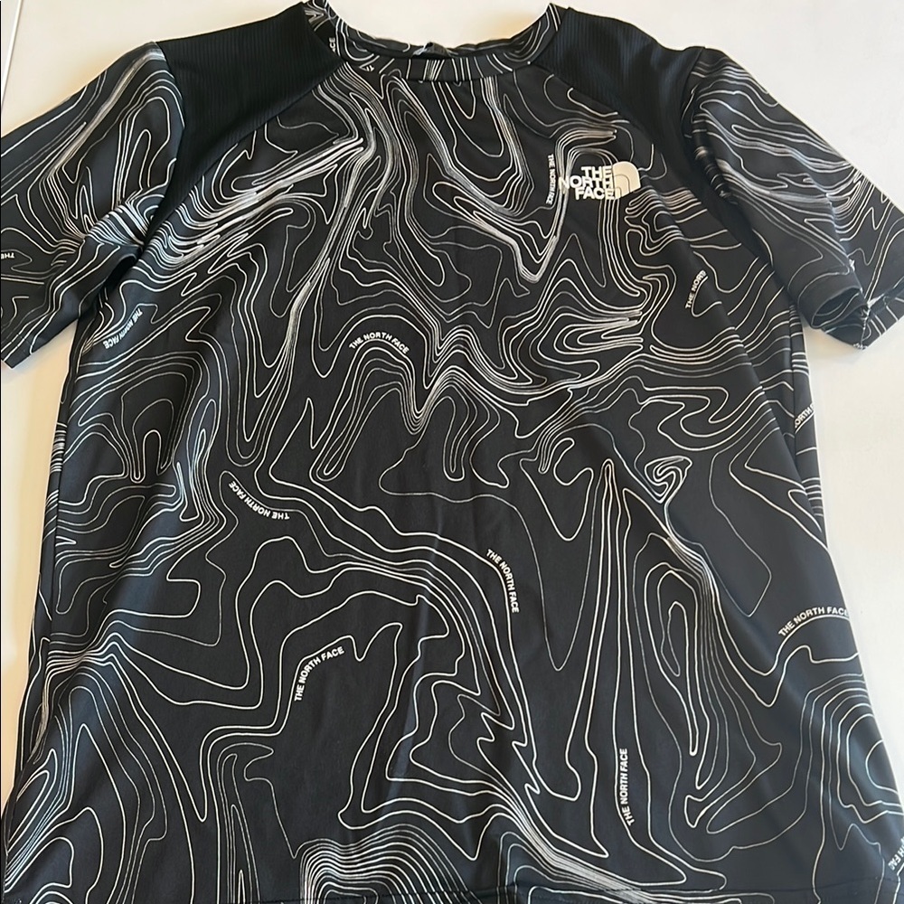 The North Face Black and White‎ Graphic T-Shirt - 18/20